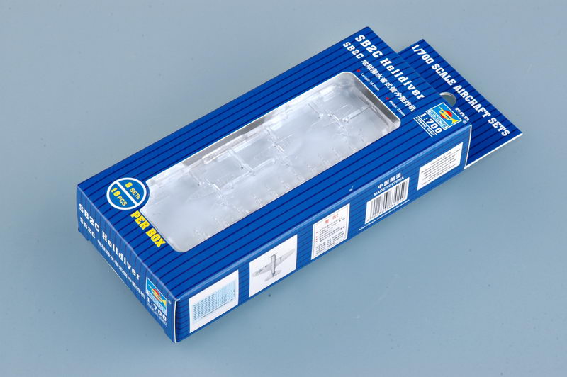 SB2C 地獄潛水者式俯沖轟炸機(jī)    03407